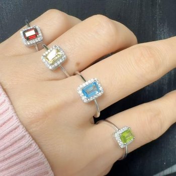 S925 Sterling Silver Ring With Natural Emerald Cut Design